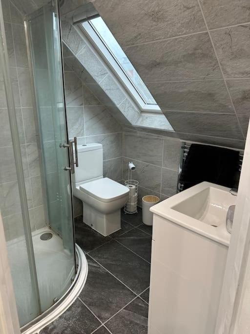 Adam'S Place, Watford Wd17 2Py Villa Buitenkant foto