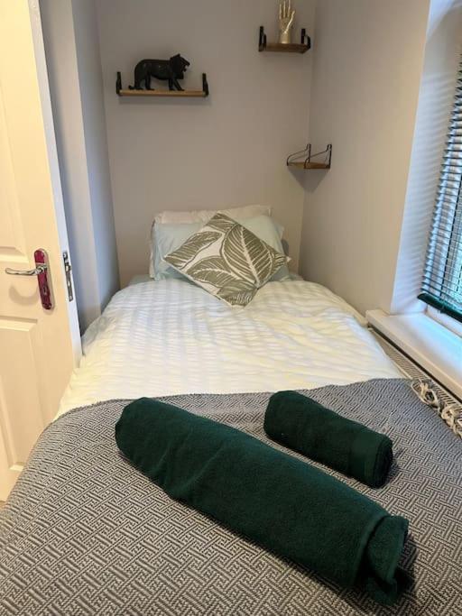 Adam'S Place, Watford Wd17 2Py Villa Buitenkant foto